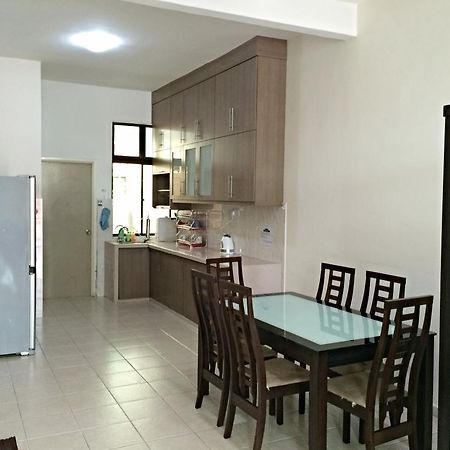 Vinz Homestay Malacca Exterior foto